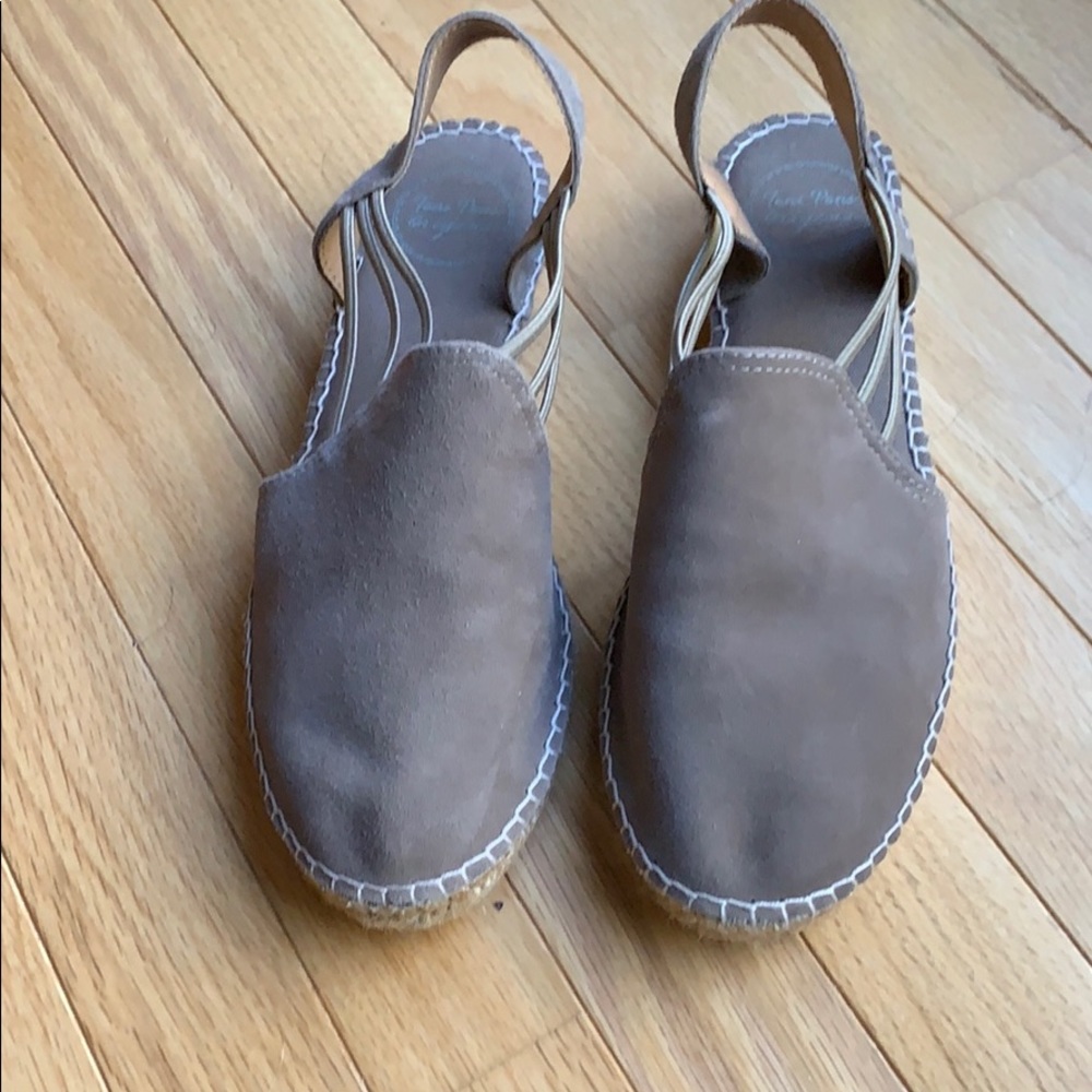 Brown suede sandals
